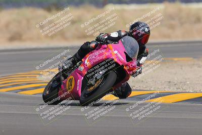 media/Sep-11-2022-SoCal Trackdays (Sun) [[81b7e951af]]/Turn 16 (945am)/